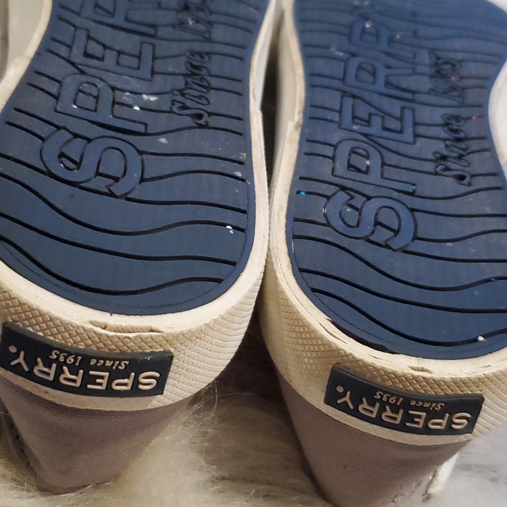 Sperry - Picture 3 of 8